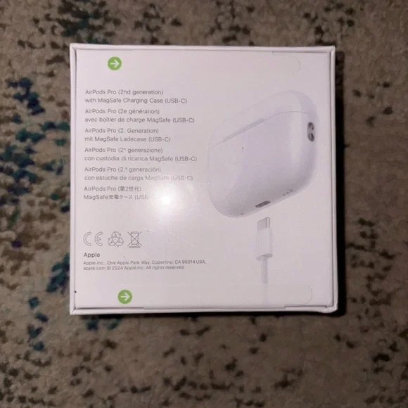 Apple White Earbud Headphones